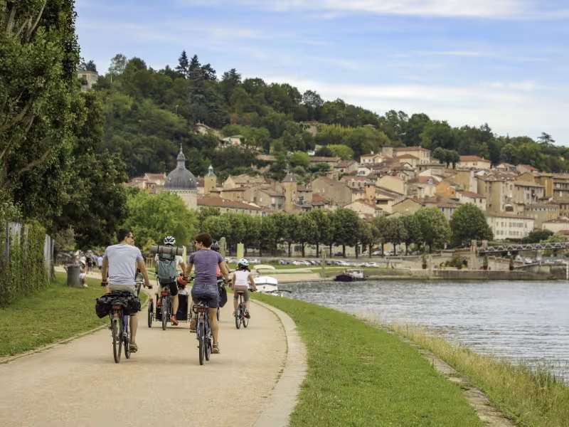 Arrivée à la citée médiévale de Trévoux