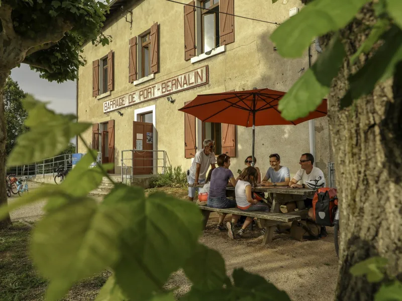 Halte conviviale à la Maison Eclusière Parcieux